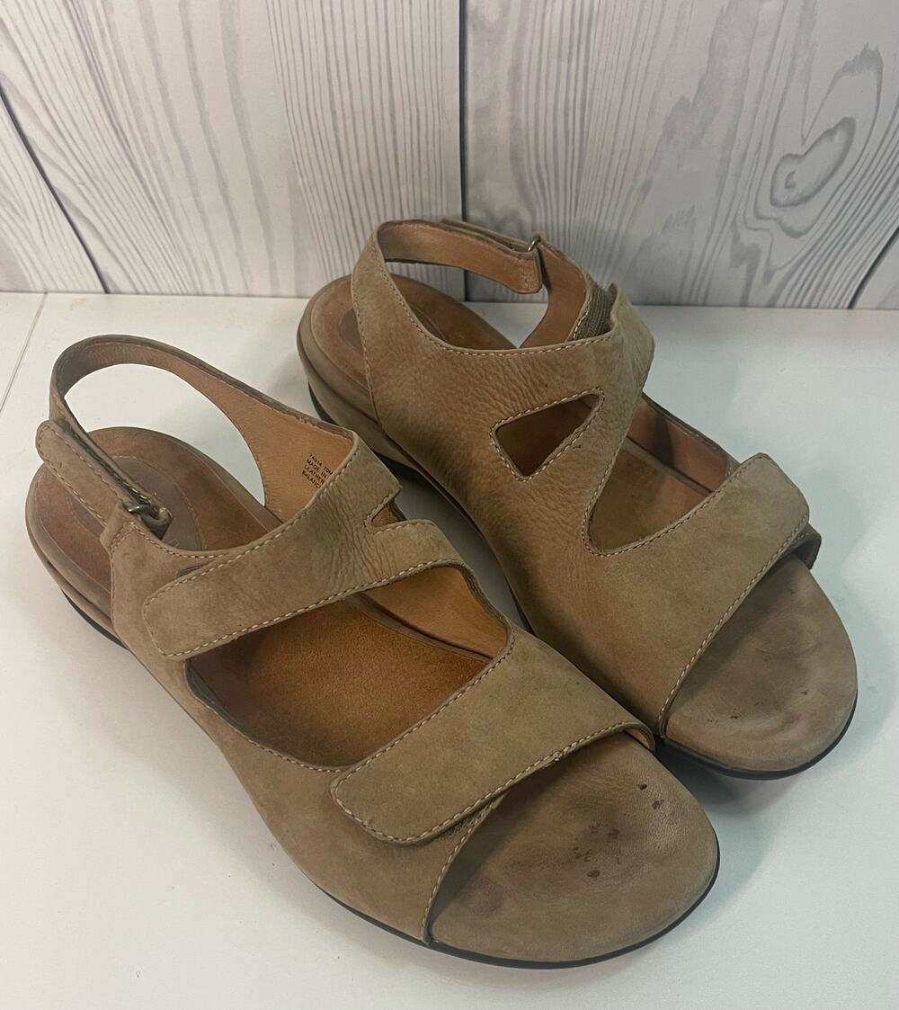 Clarks Artisan Comfort Sandal Saratoga Mushroom/Beige Strapped Sandal Size 10
